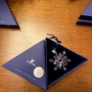Swarovski Holiday Ornament 2004